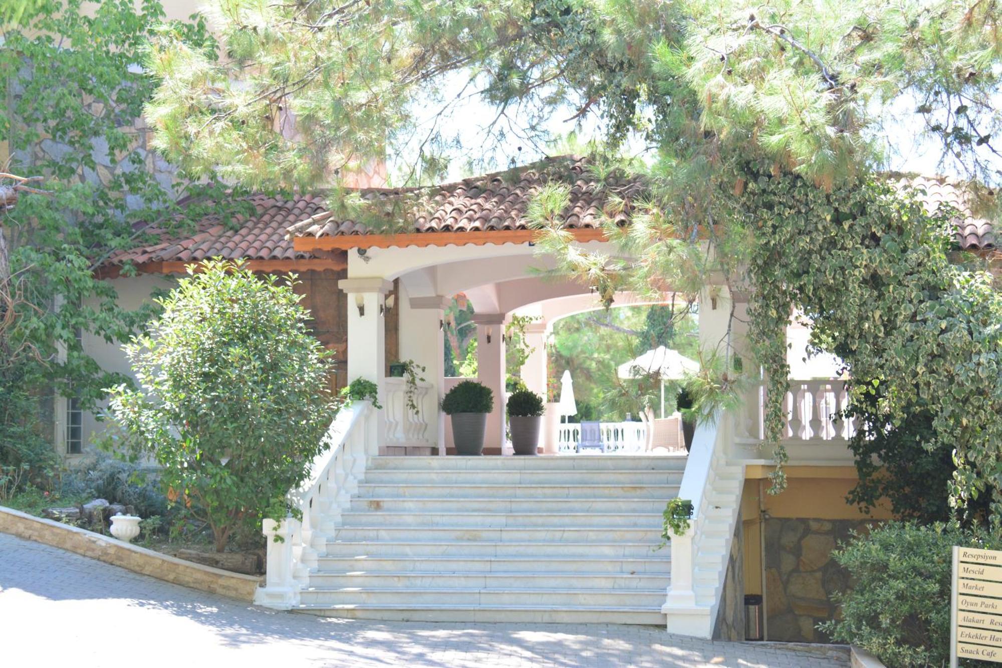 Pine Club Apart Hotel Kuşadası Exterior photo