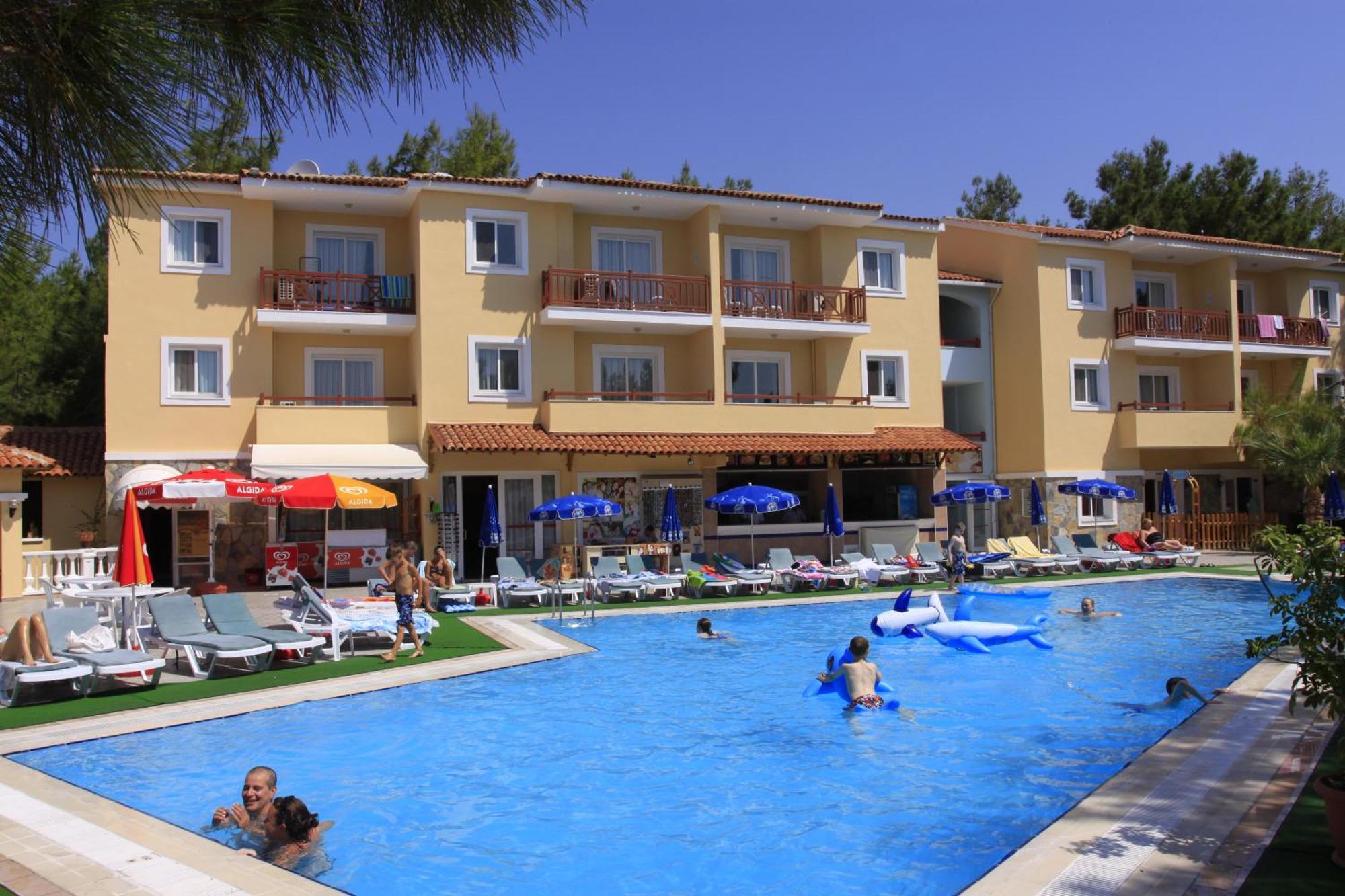 Pine Club Apart Hotel Kuşadası Exterior photo